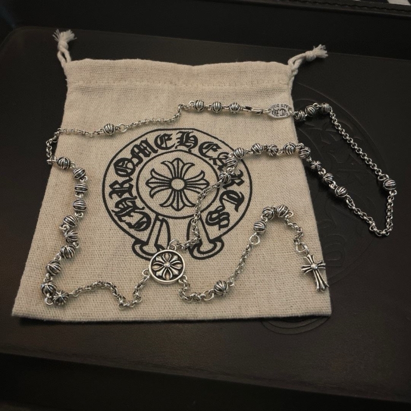 Ch*0me He**ts necklaces
